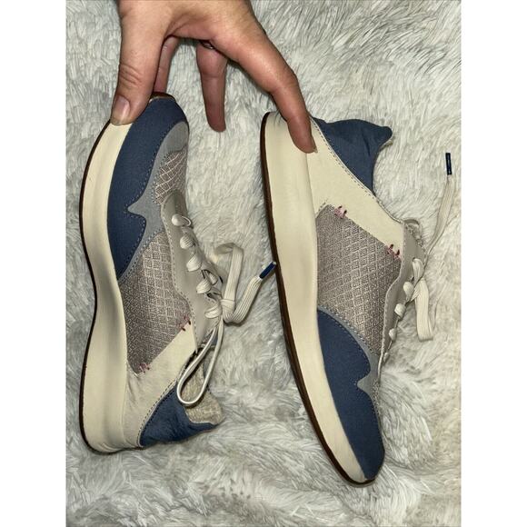 NWOB Taos Mesh And Fabric Lace Up Sneakers Size 8 - Picture 7 of 10